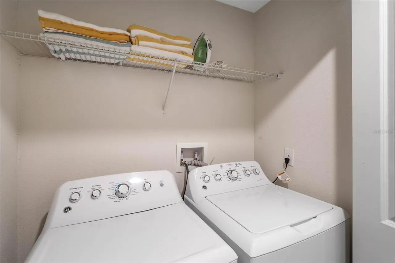 Slide show image of the Orlando Florida Home for Sale 26