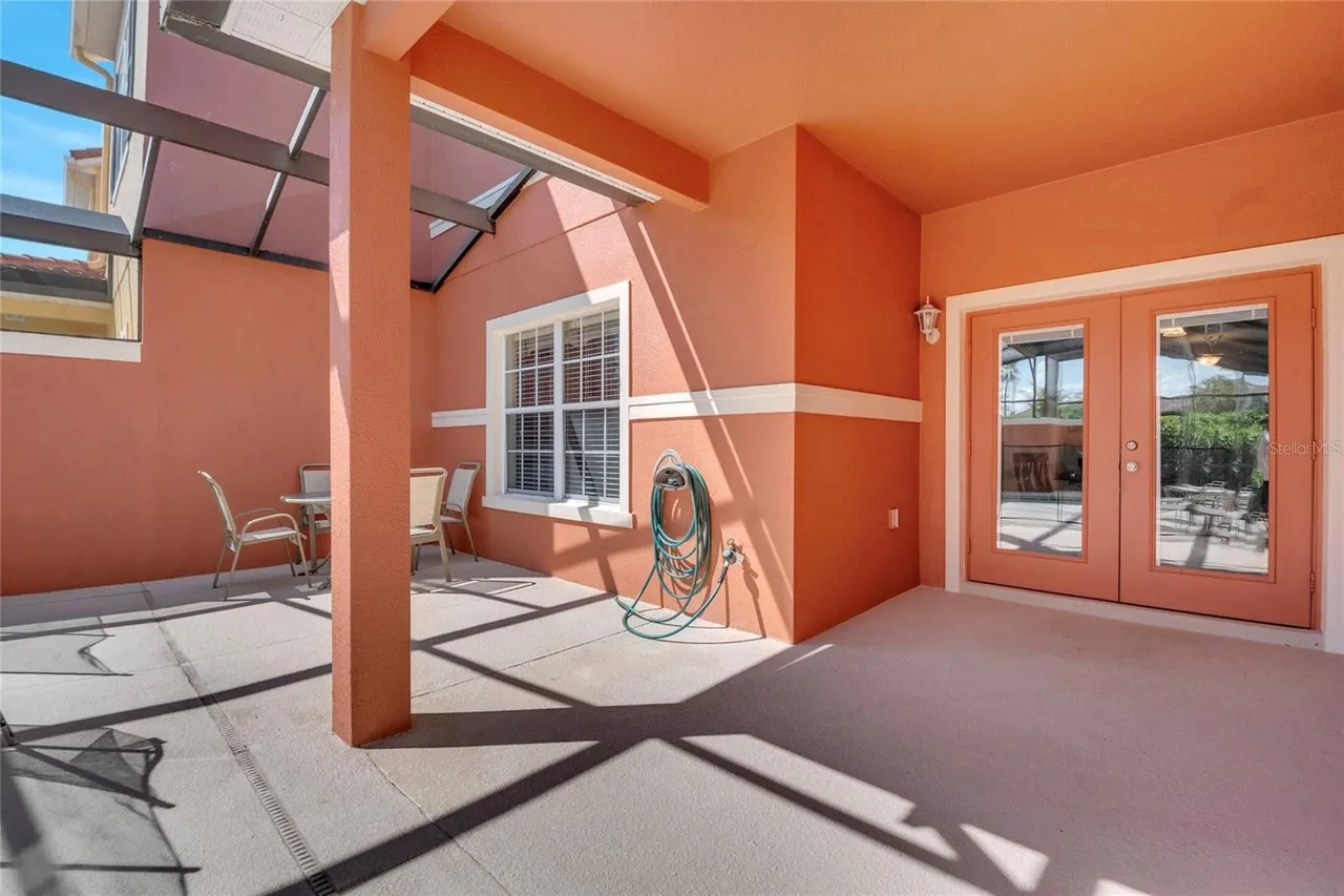 Slide show image of the Orlando Florida Home for Sale 25
