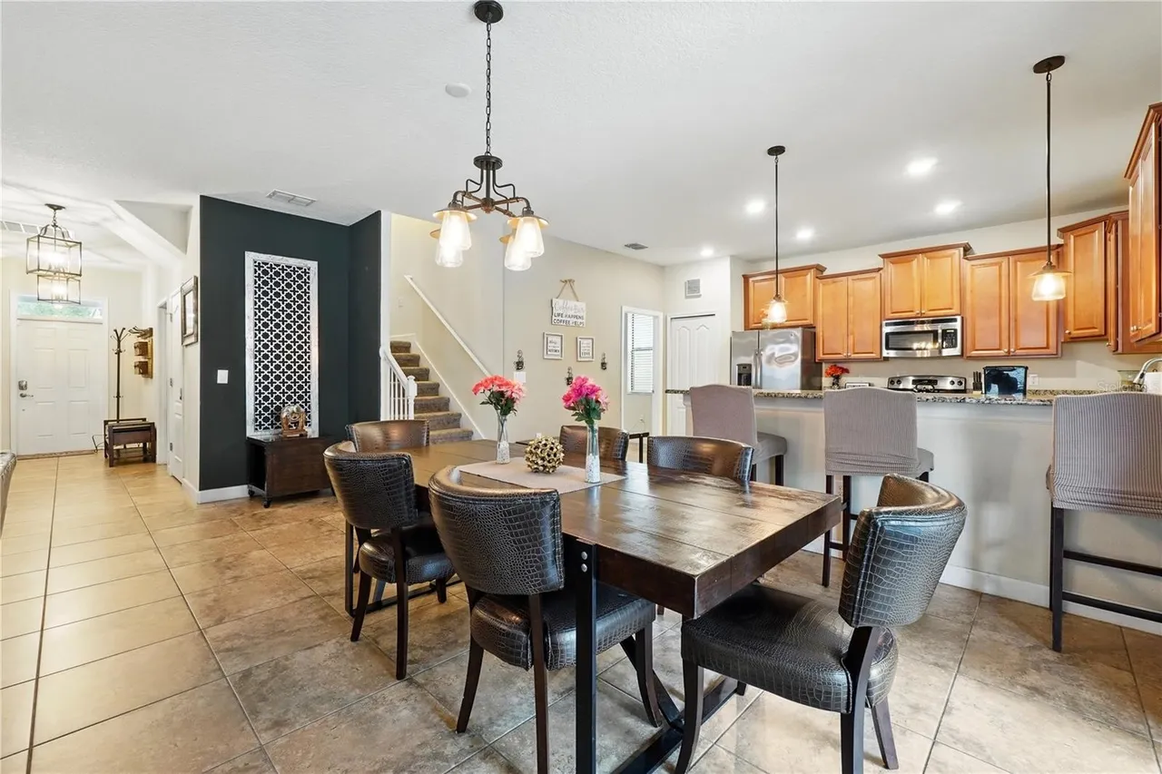 Slide show image of the Orlando Florida Home for Sale 14