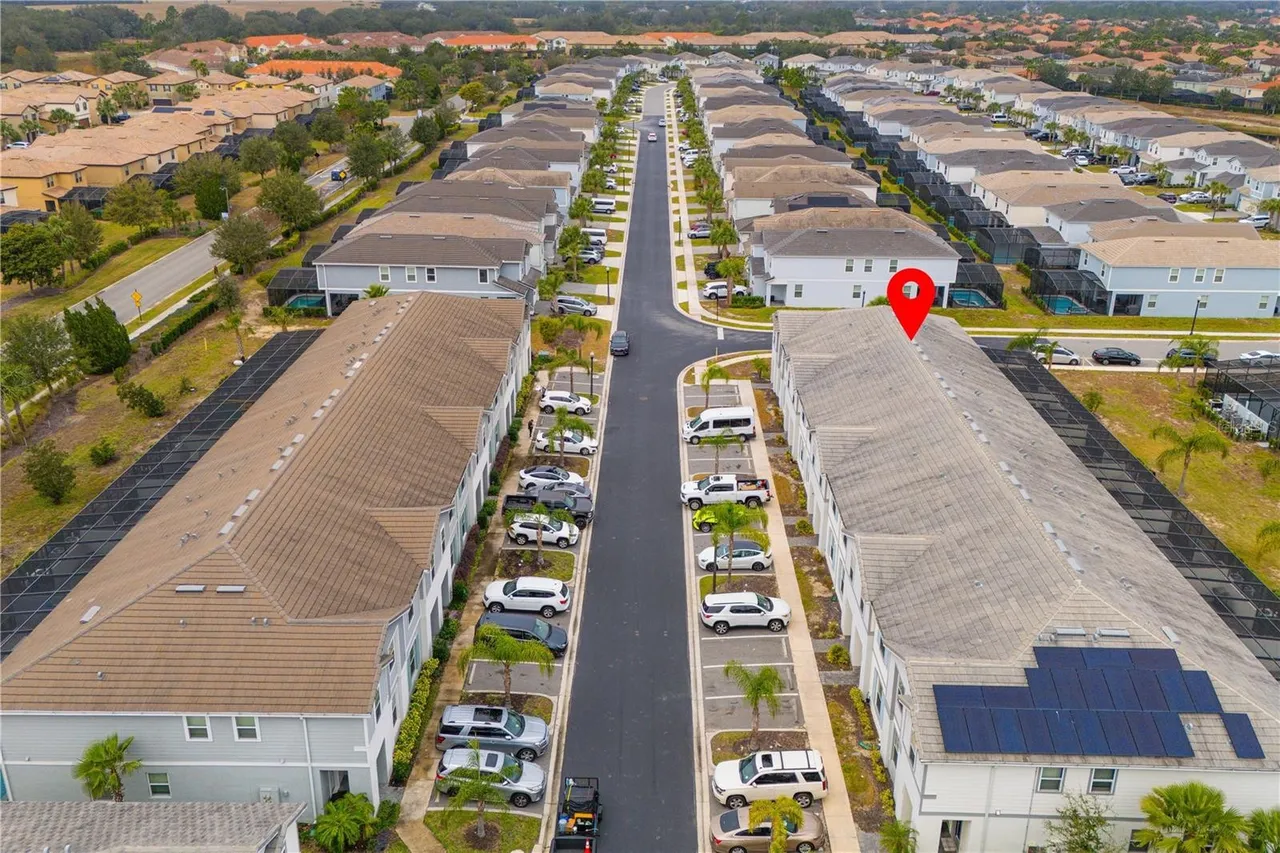 Slide show image of the Orlando Florida Home for Sale 40