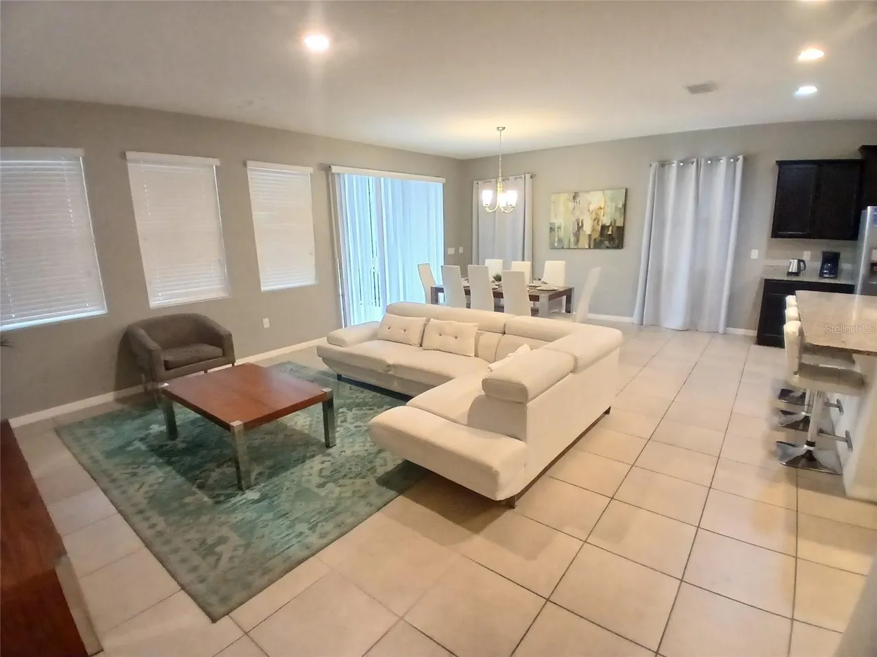 Slide show image of the Orlando Florida Home for Sale 10