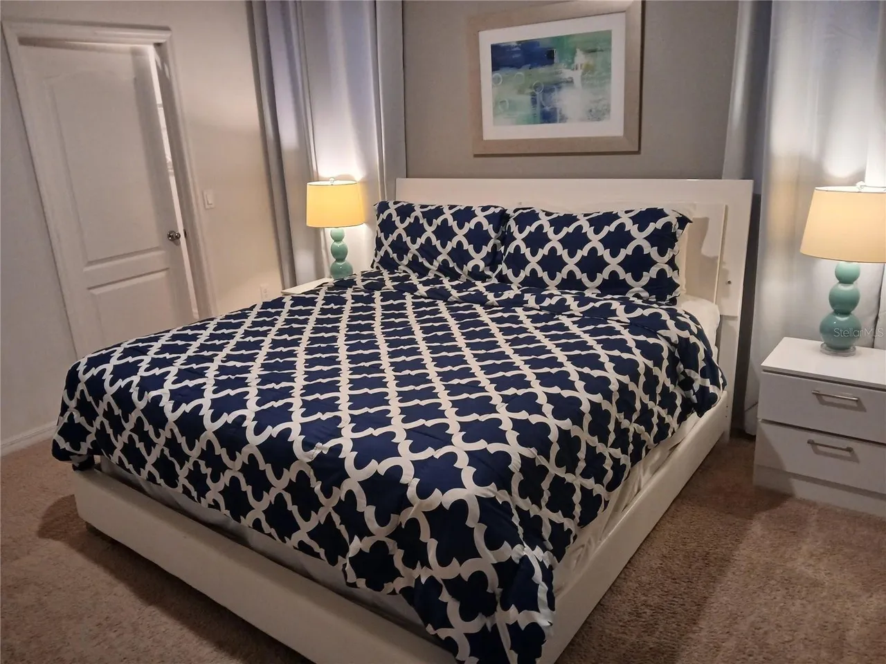 Slide show image of the Orlando Florida Home for Sale 15