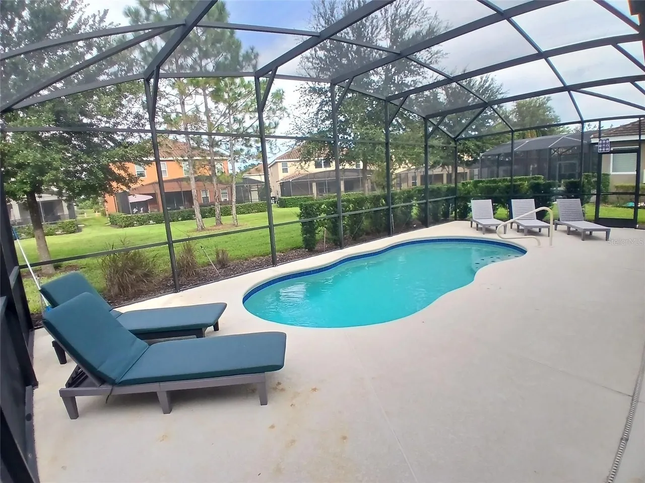 Slide show image of the Orlando Florida Home for Sale 18
