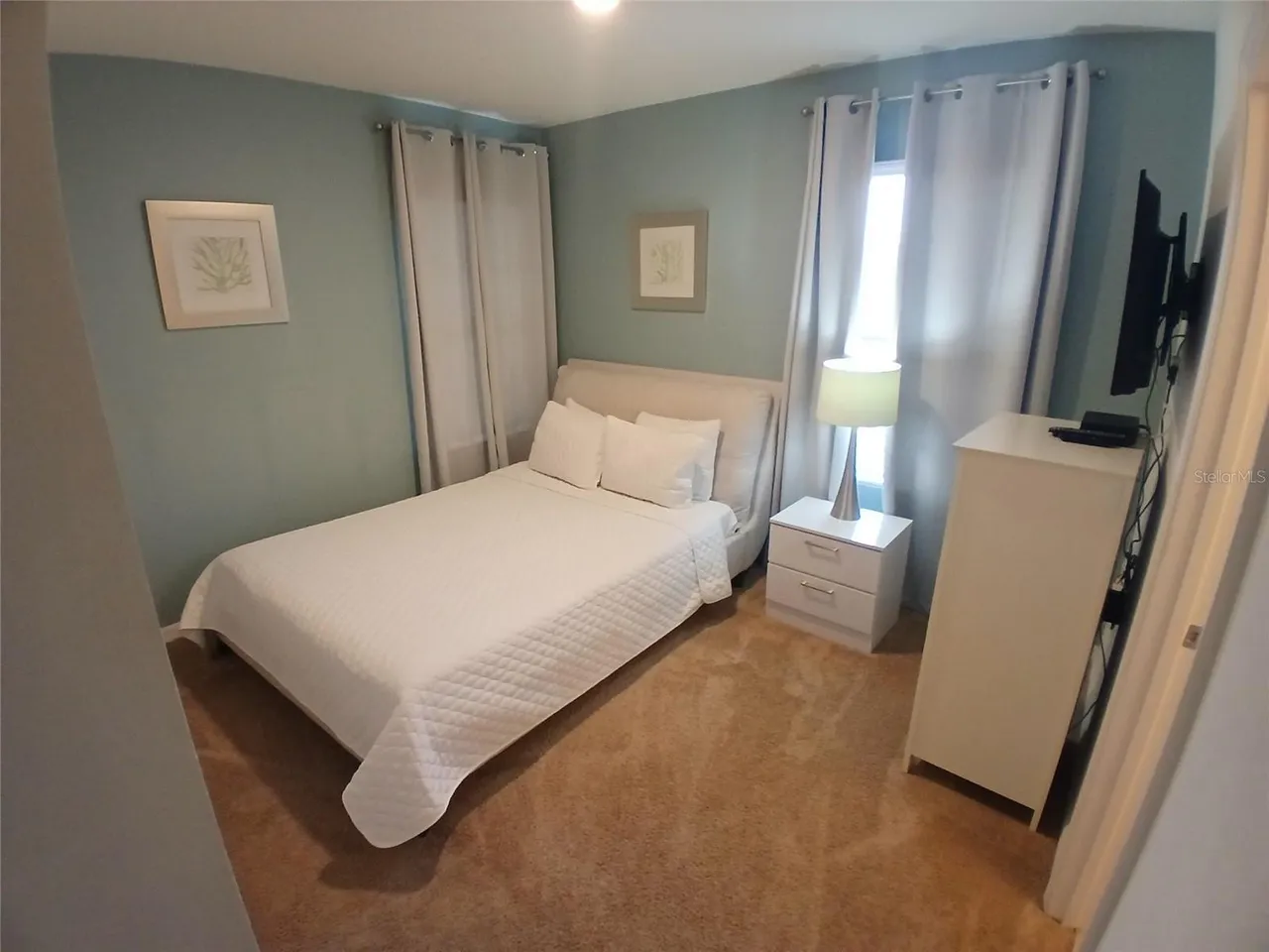 Slide show image of the Orlando Florida Home for Sale 38