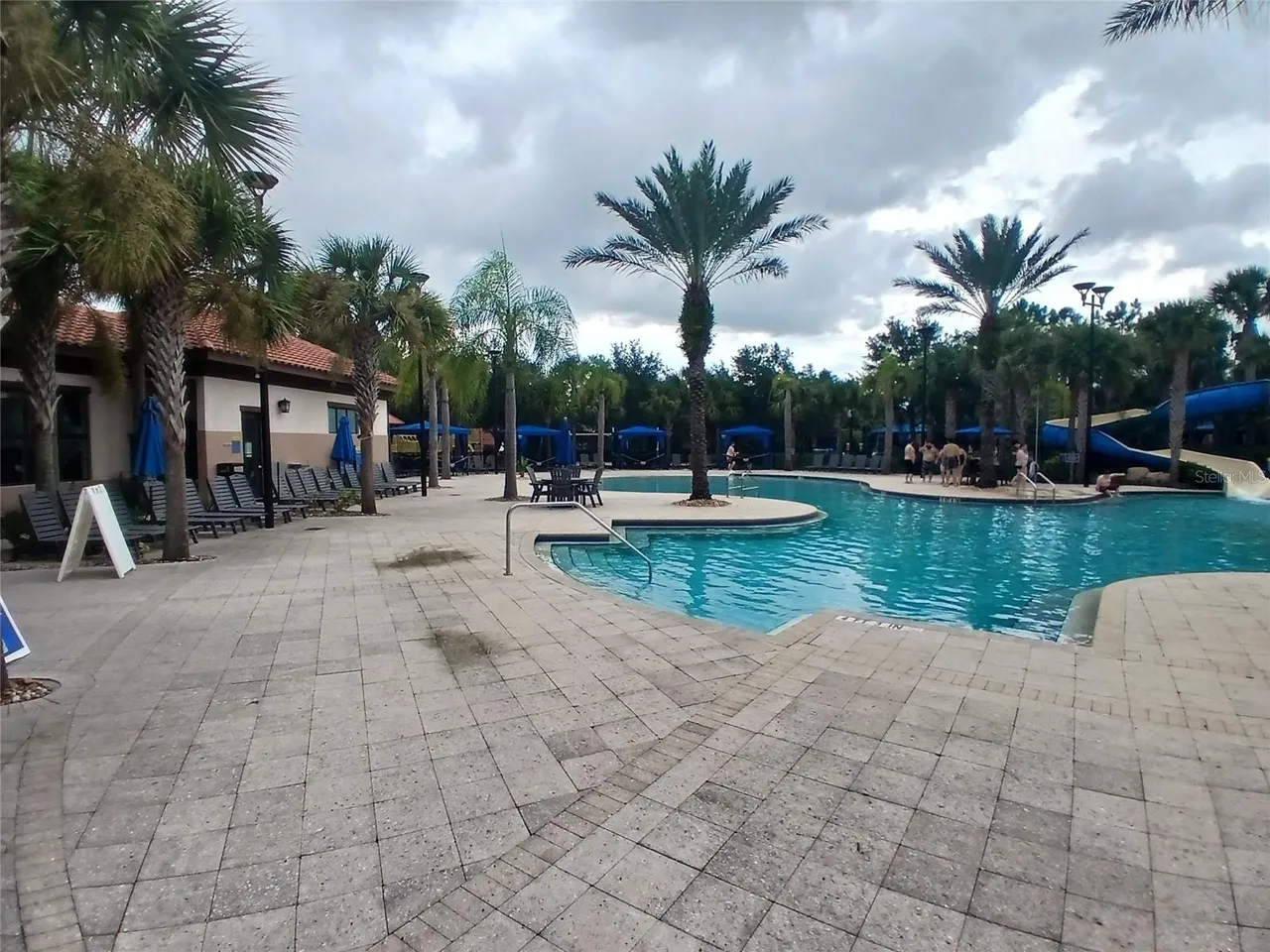 Slide show image of the Orlando Florida Home for Sale 62