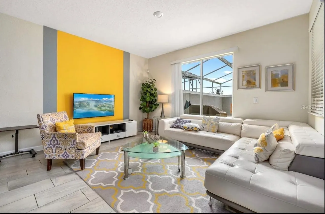 Slide show image of the Orlando Florida Home for Sale 10