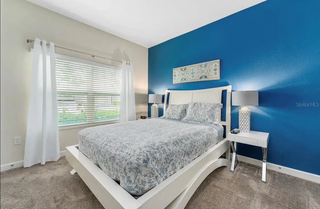 Slide show image of the Orlando Florida Home for Sale 12