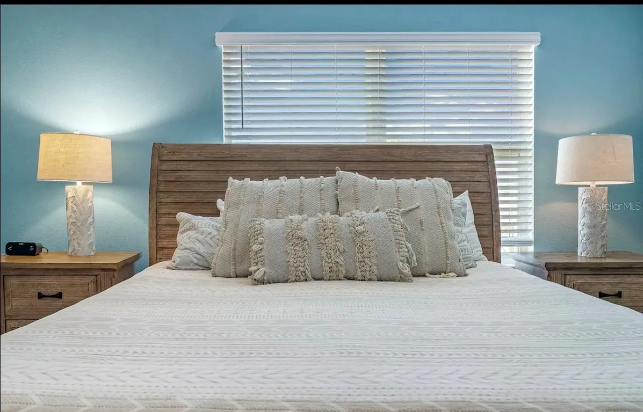 Slide show image of the Orlando Florida Home for Sale 19