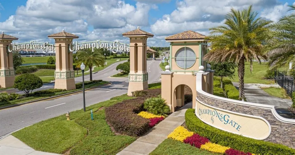 Slide show image of the Orlando Florida Home for Sale 51