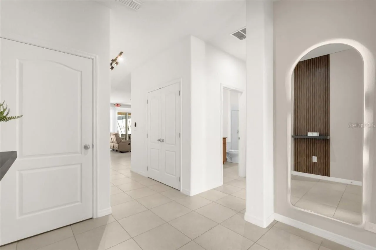 Slide show image of the Orlando Florida Home for Sale 05