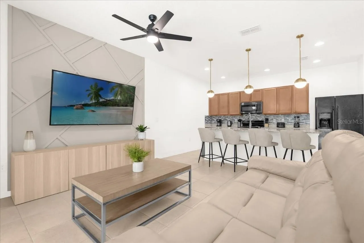 Slide show image of the Orlando Florida Home for Sale 10
