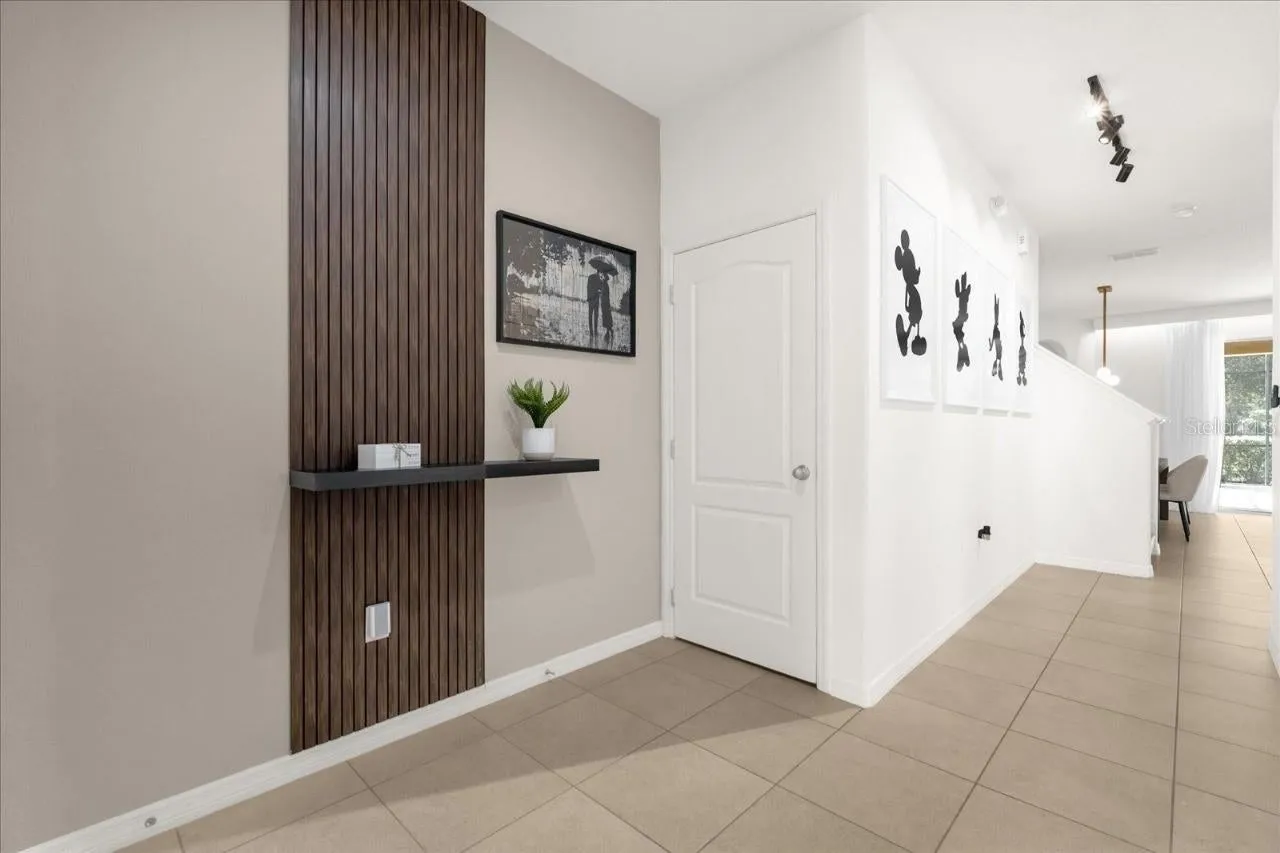 Slide show image of the Orlando Florida Home for Sale 14