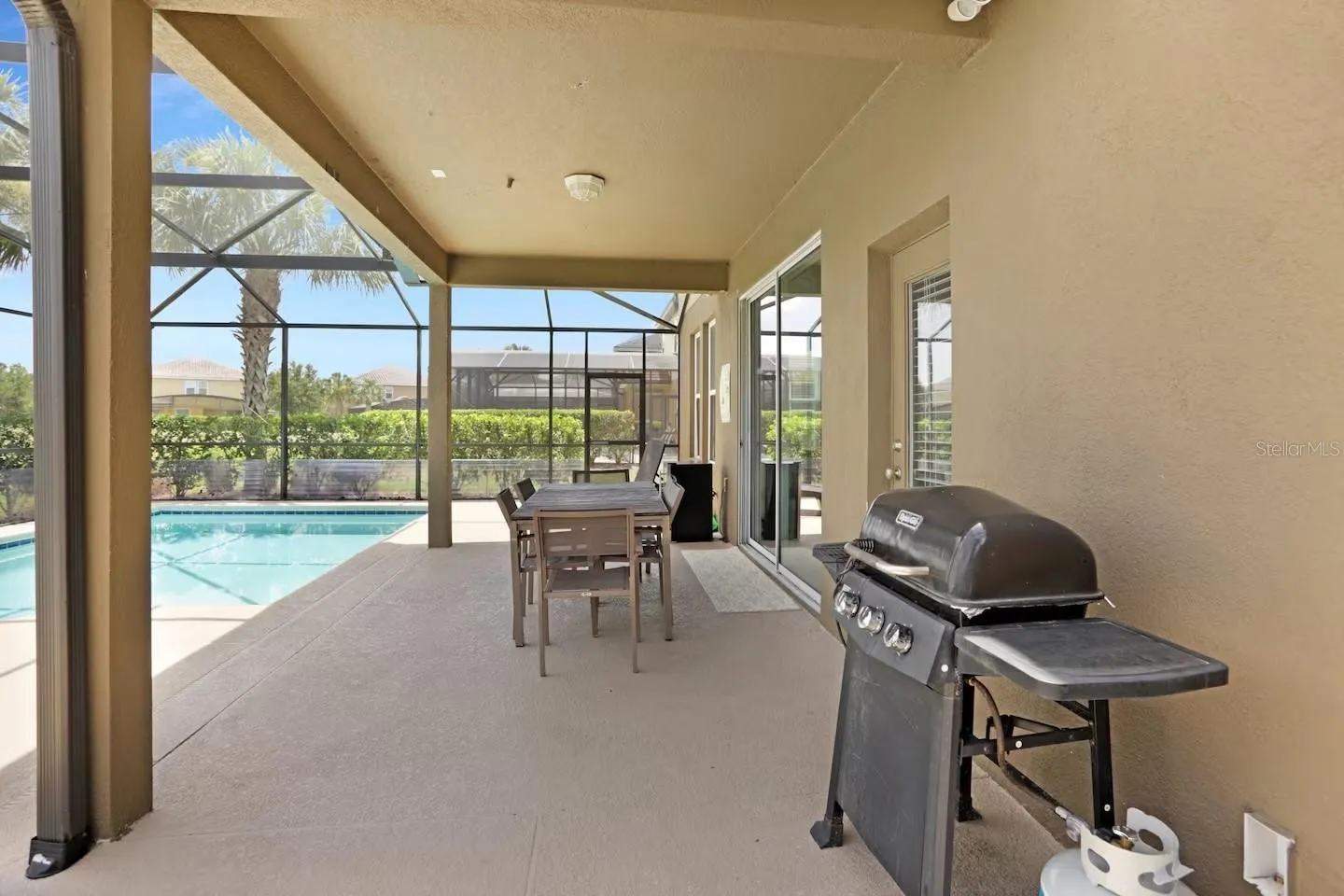 Slide show image of the Orlando Florida Home for Sale 24