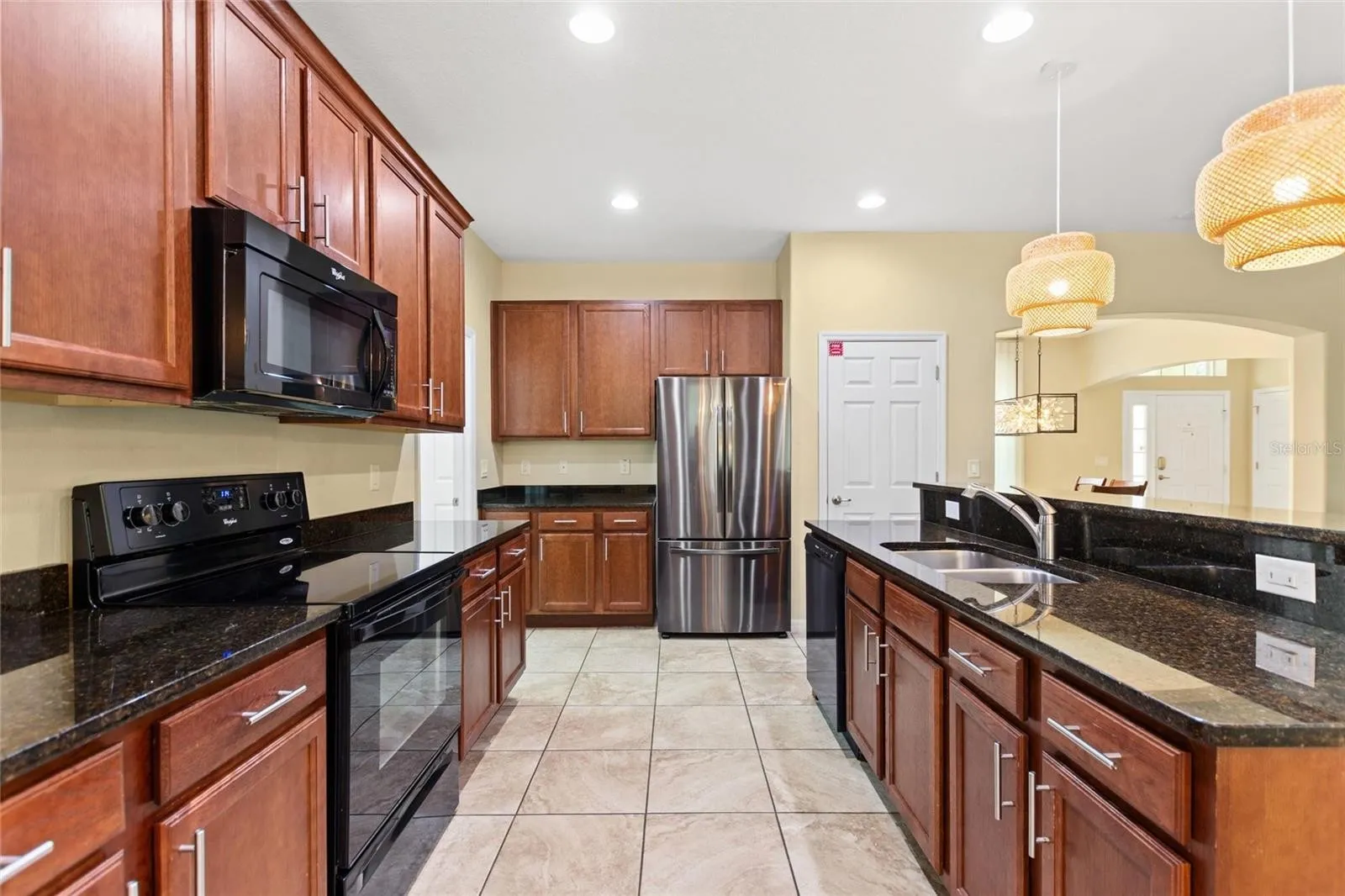 Slide show image of the Orlando Florida Home for Sale 12