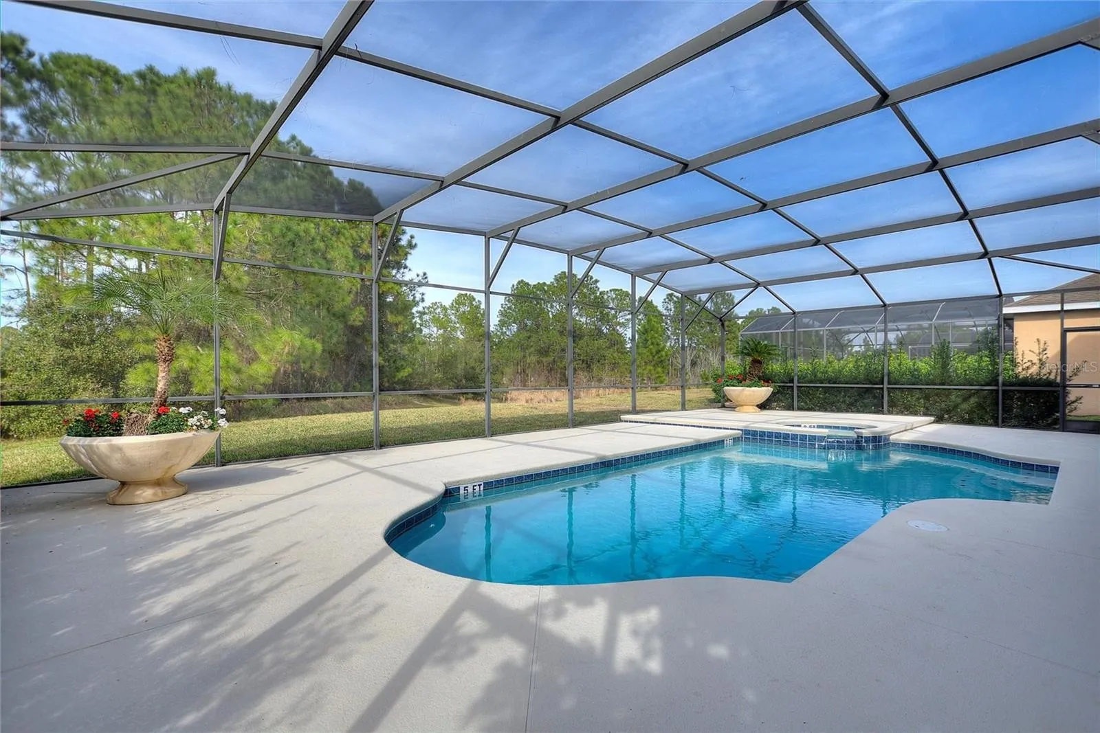 Slide show image of the Orlando Florida Home for Sale 46