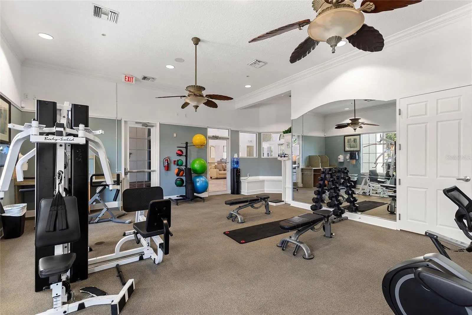 Slide show image of the Orlando Florida Home for Sale 65