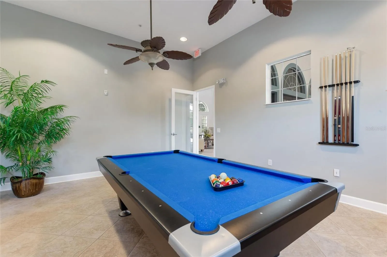 Slide show image of the Orlando Florida Home for Sale 67