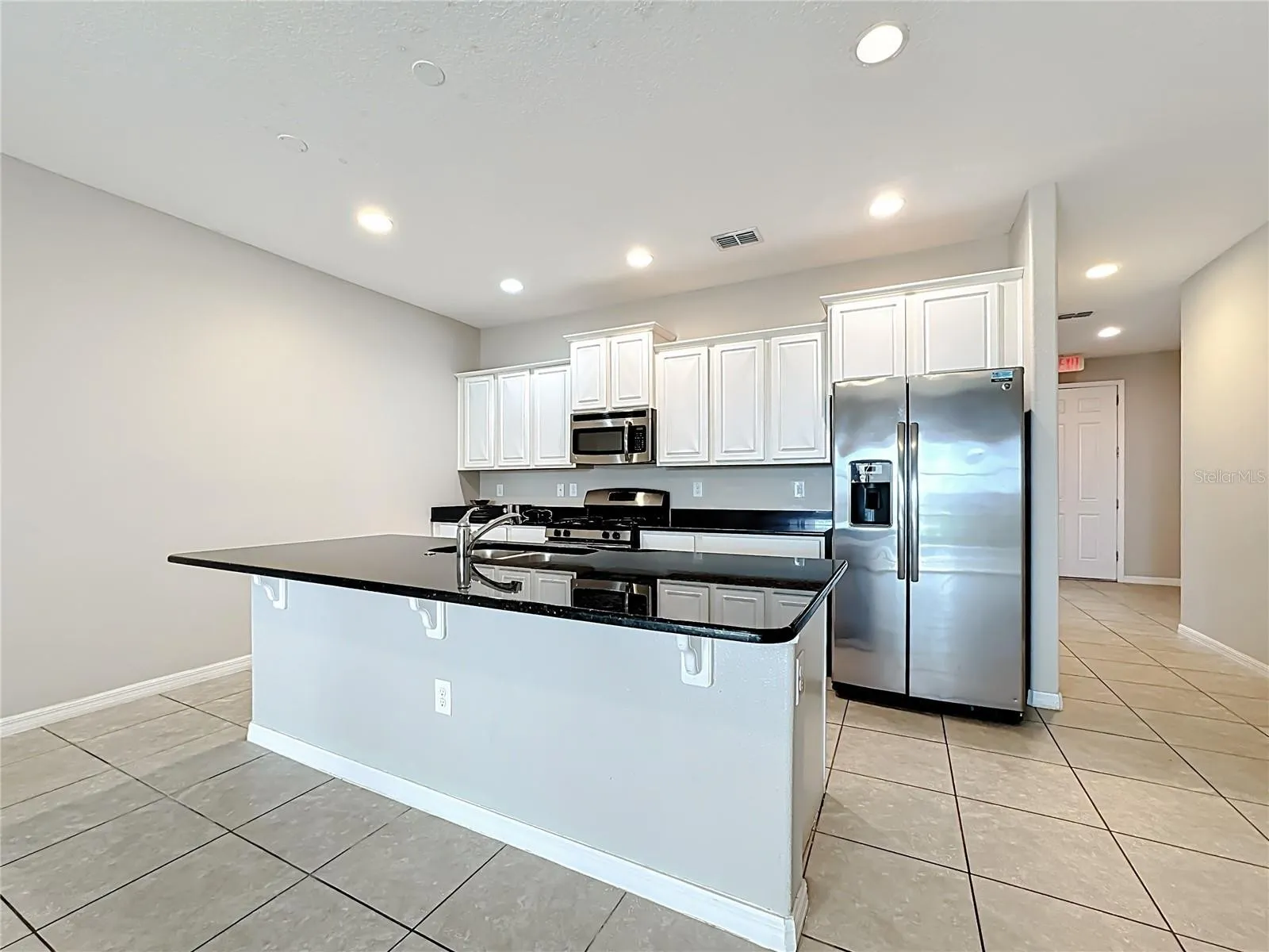 Slide show image of the Orlando Florida Home for Sale 08