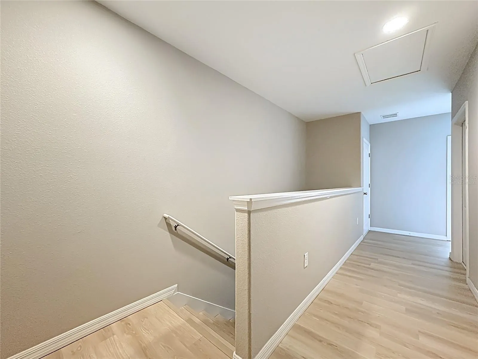 Slide show image of the Orlando Florida Home for Sale 15