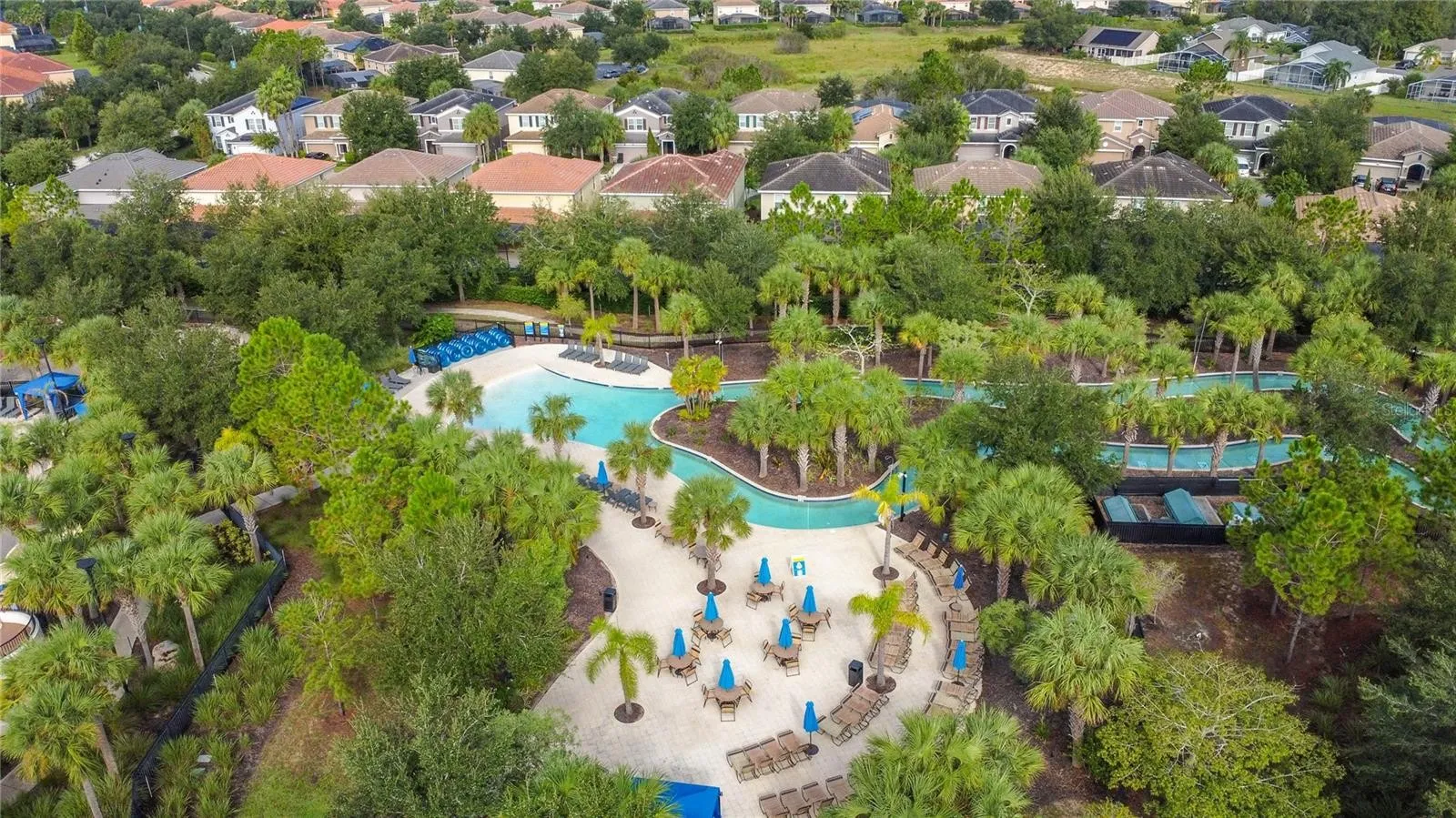 Slide show image of the Orlando Florida Home for Sale 44