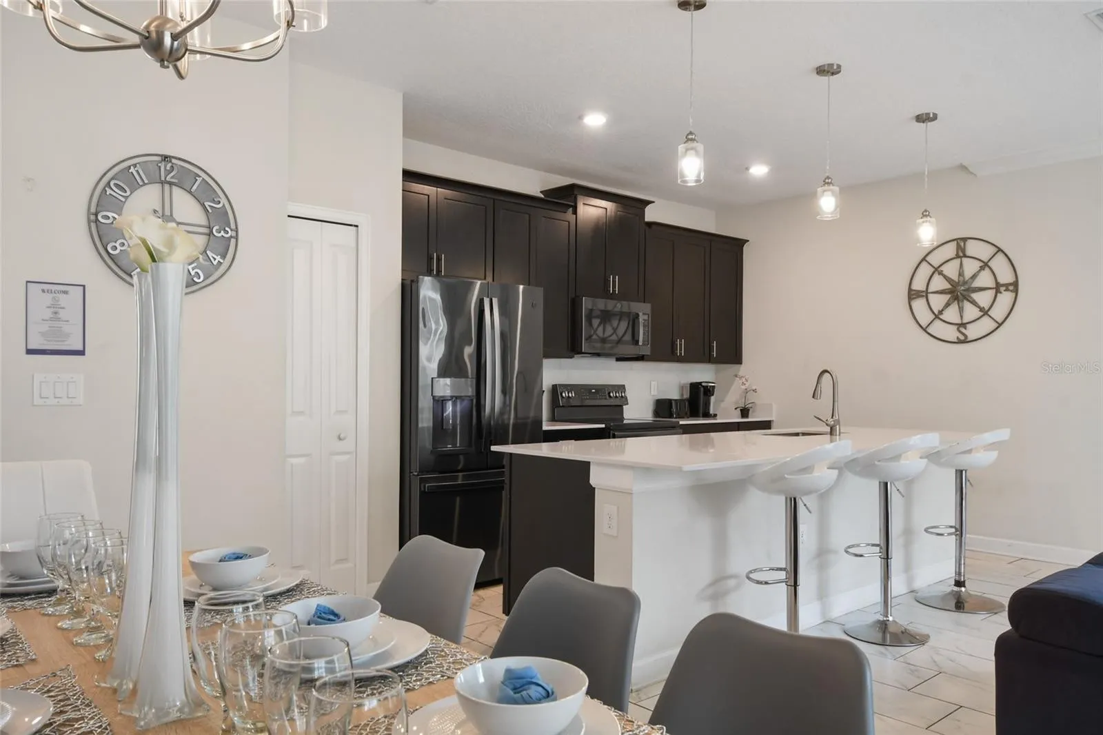 Slide show image of the Orlando Florida Home for Sale 13