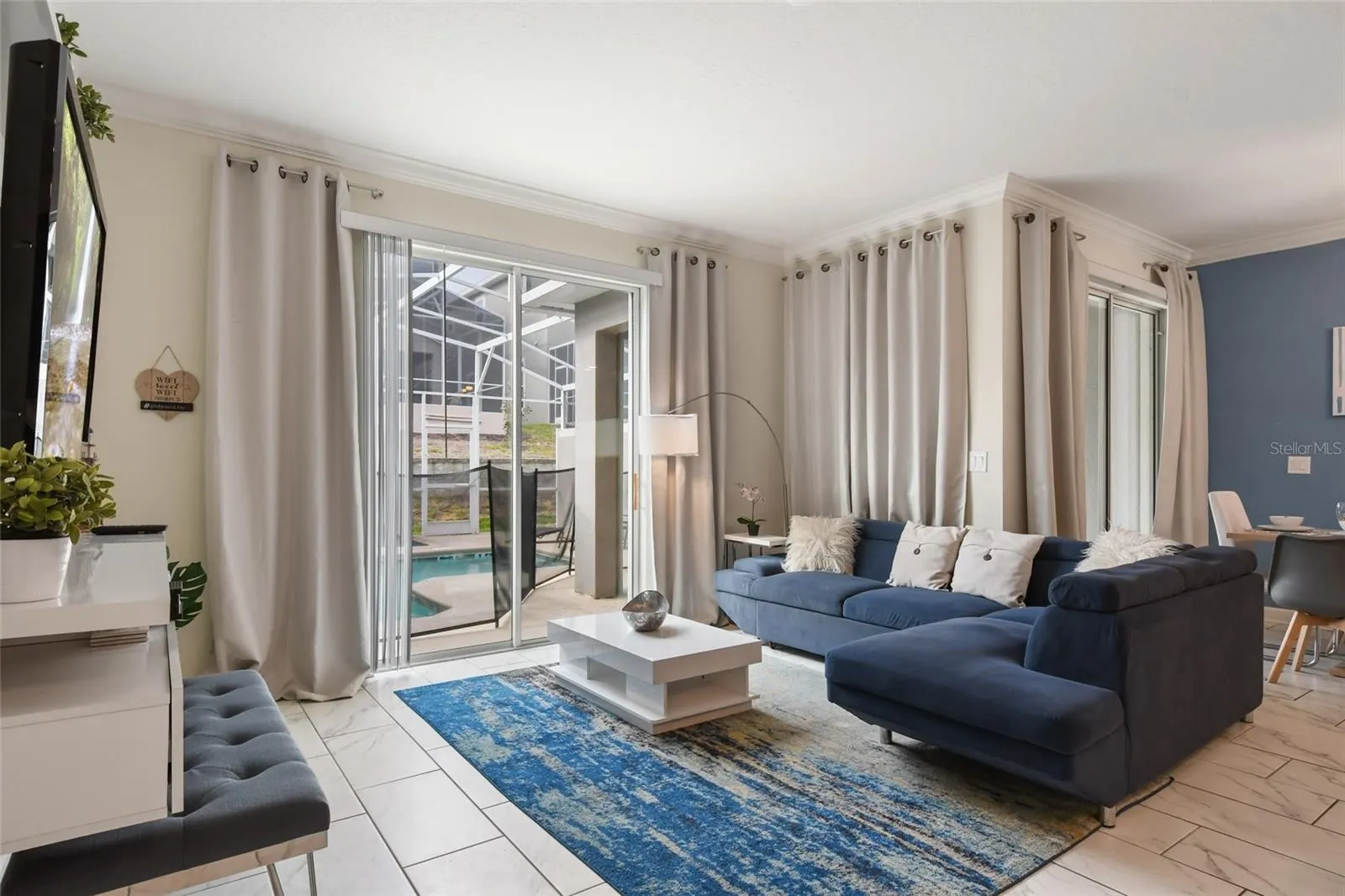 Slide show image of the Orlando Florida Home for Sale 21