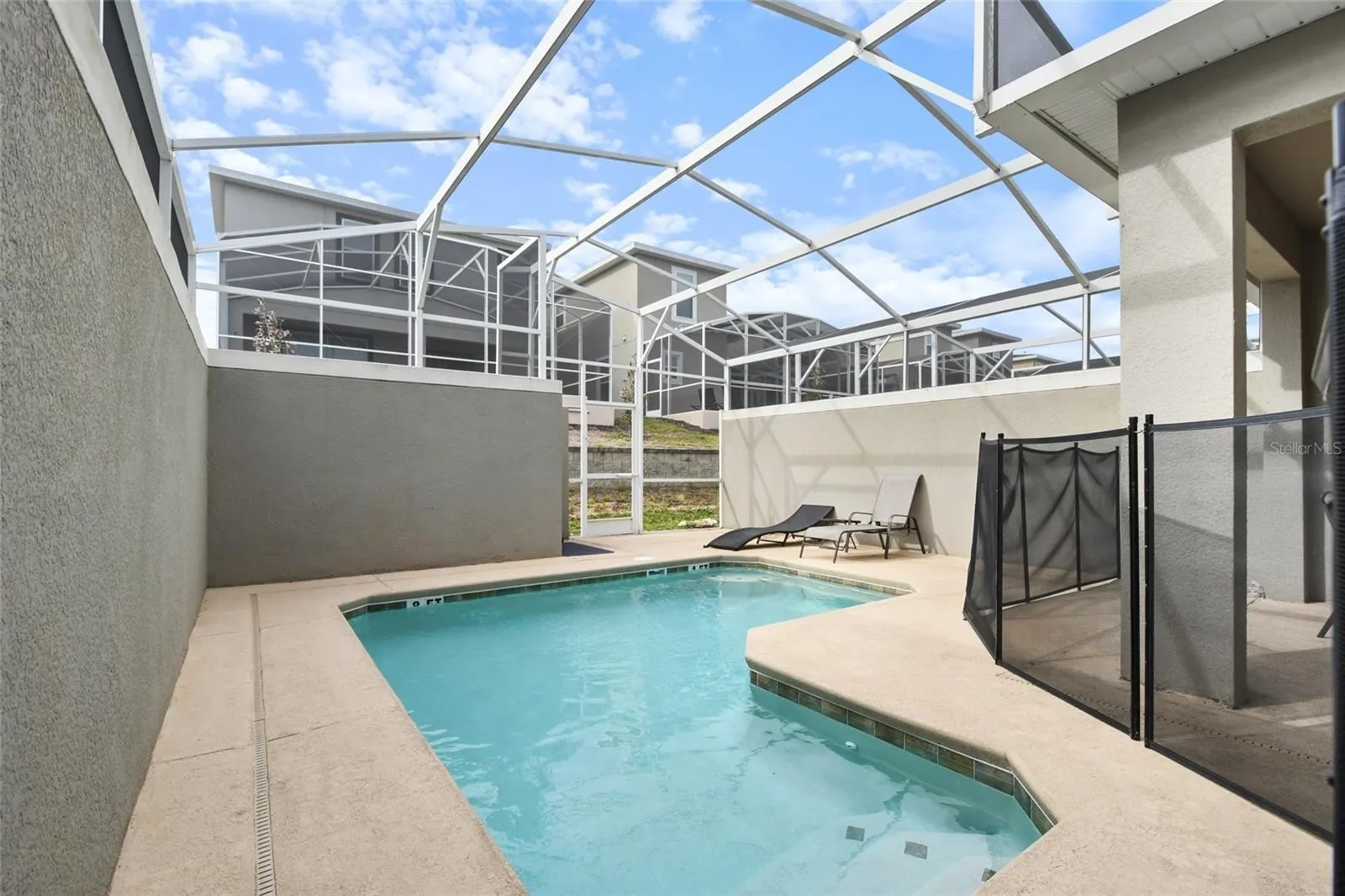 Slide show image of the Orlando Florida Home for Sale 26