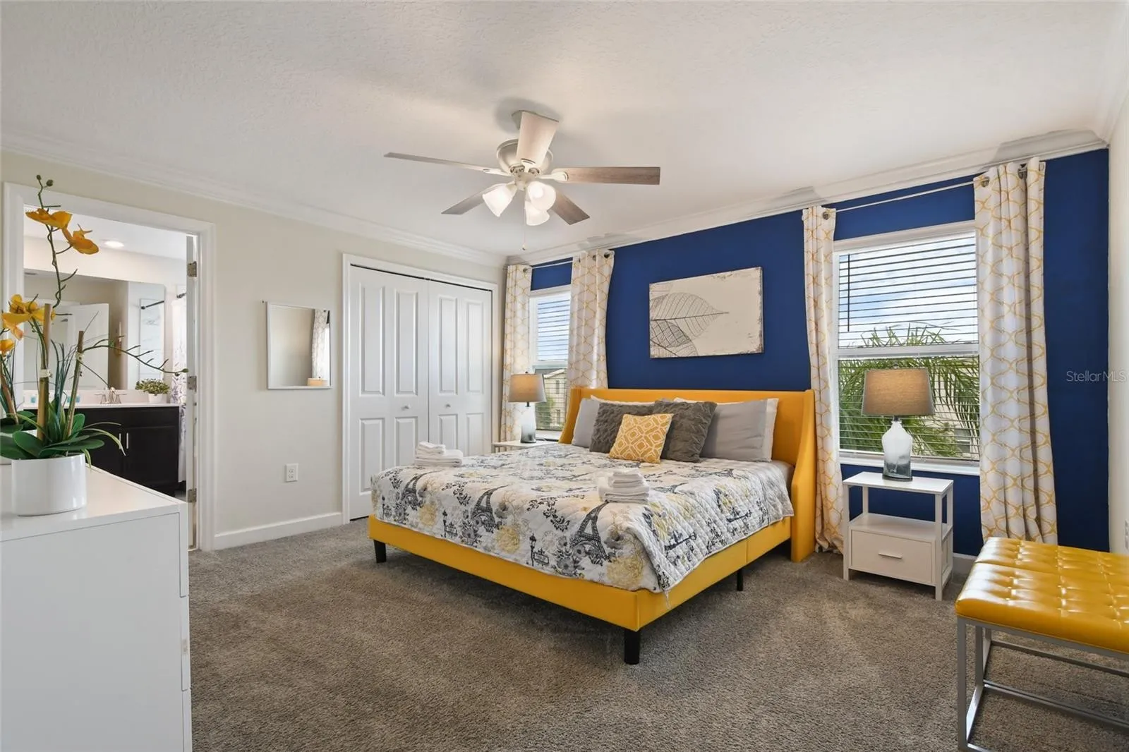 Slide show image of the Orlando Florida Home for Sale 30
