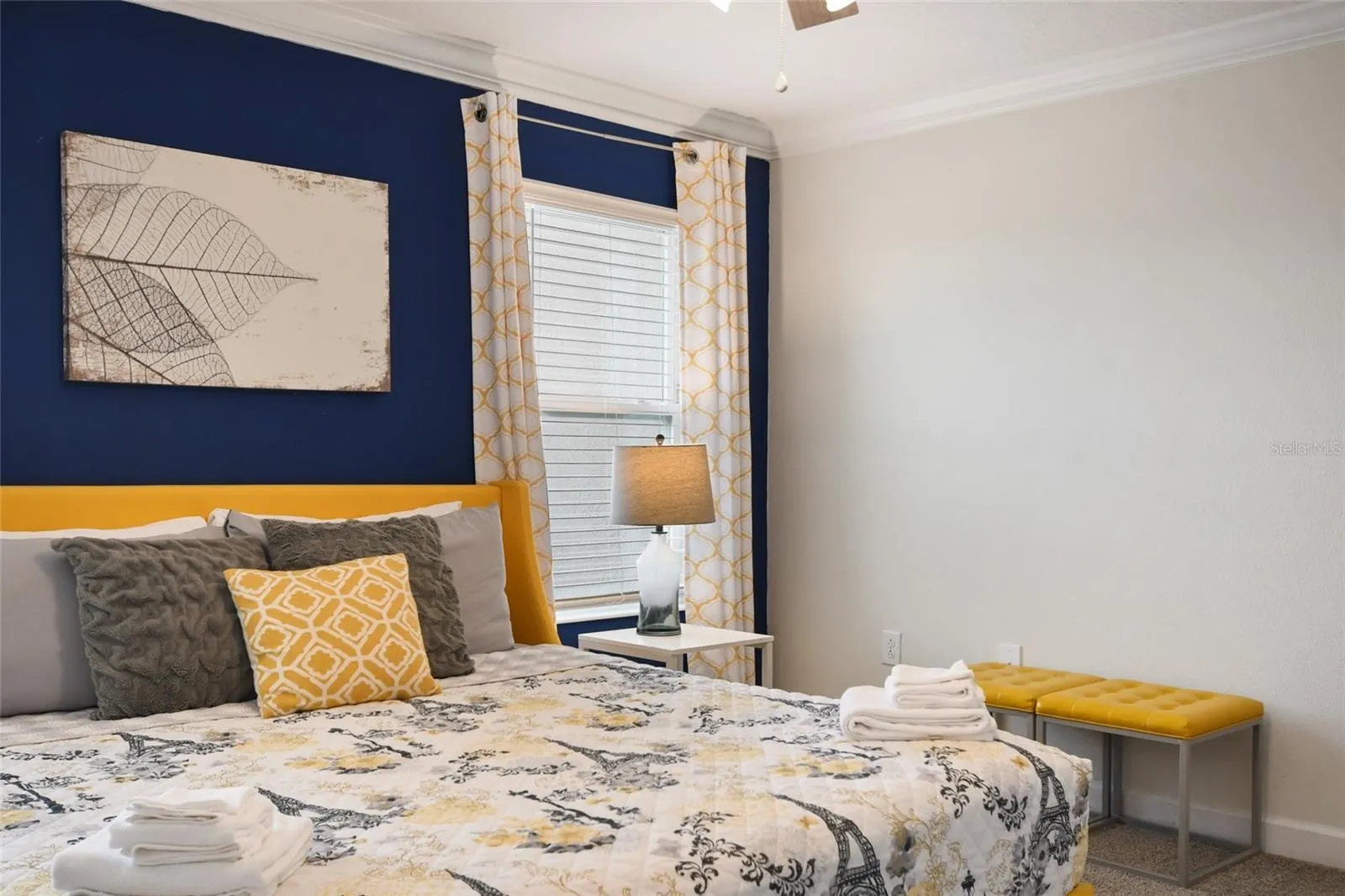 Slide show image of the Orlando Florida Home for Sale 32
