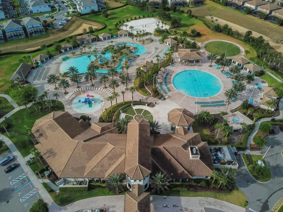 Slide show image of the Orlando Florida Home for Sale 43