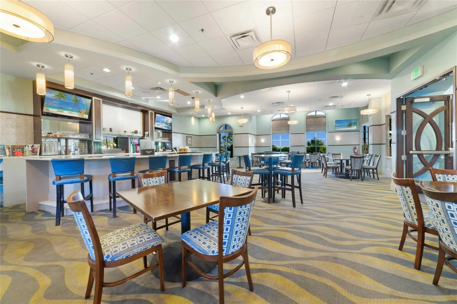 Slide show image of the Orlando Florida Home for Sale 45