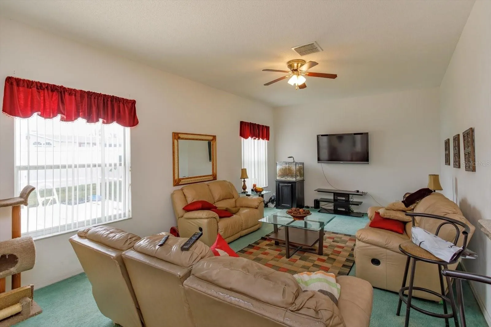 Slide show image of the Orlando Florida Home for Sale 10