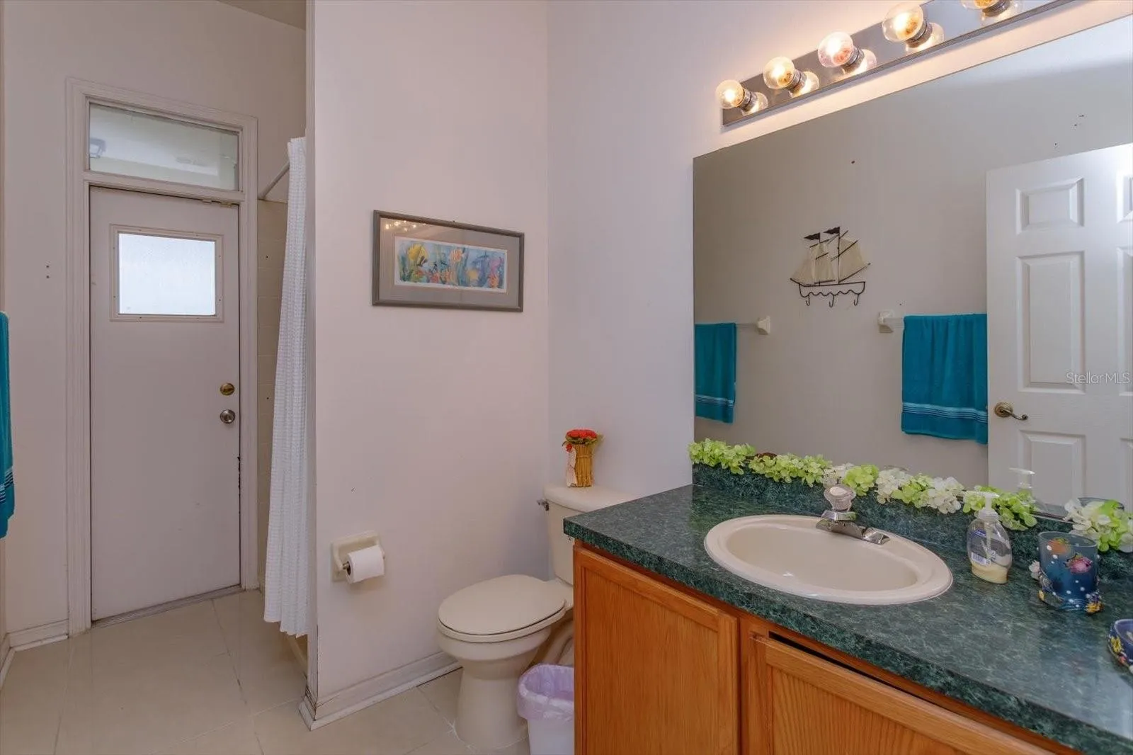 Slide show image of the Orlando Florida Home for Sale 16