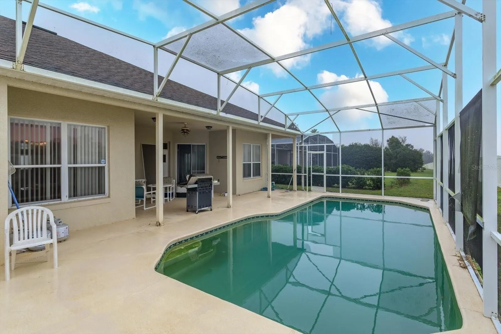 Slide show image of the Orlando Florida Home for Sale 25