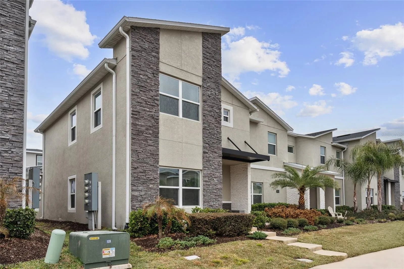 Slide show image of the Orlando Florida Home for Sale 02