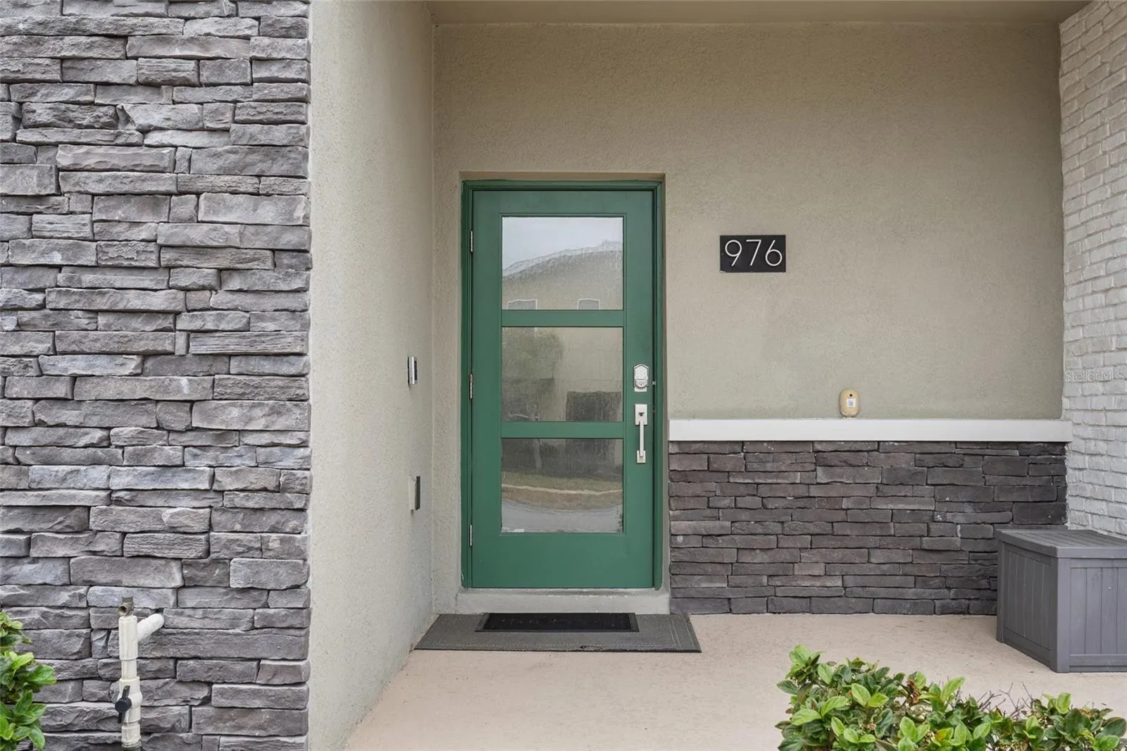 Slide show image of the Orlando Florida Home for Sale 03