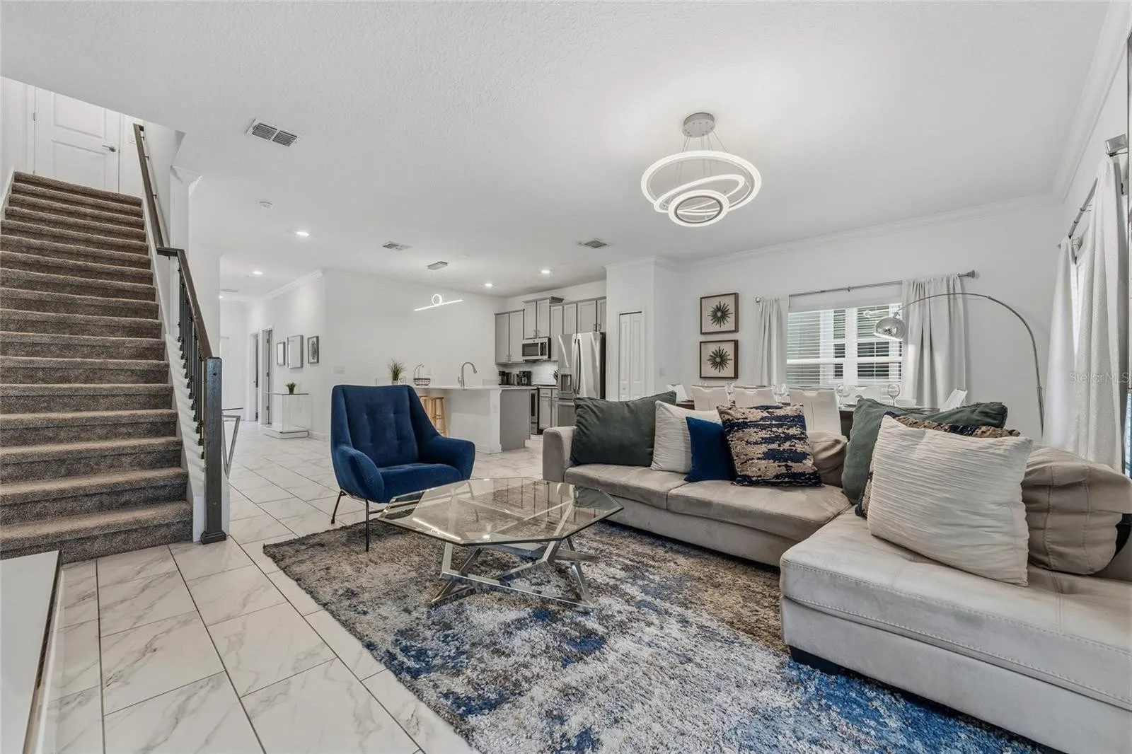 Slide show image of the Orlando Florida Home for Sale 04