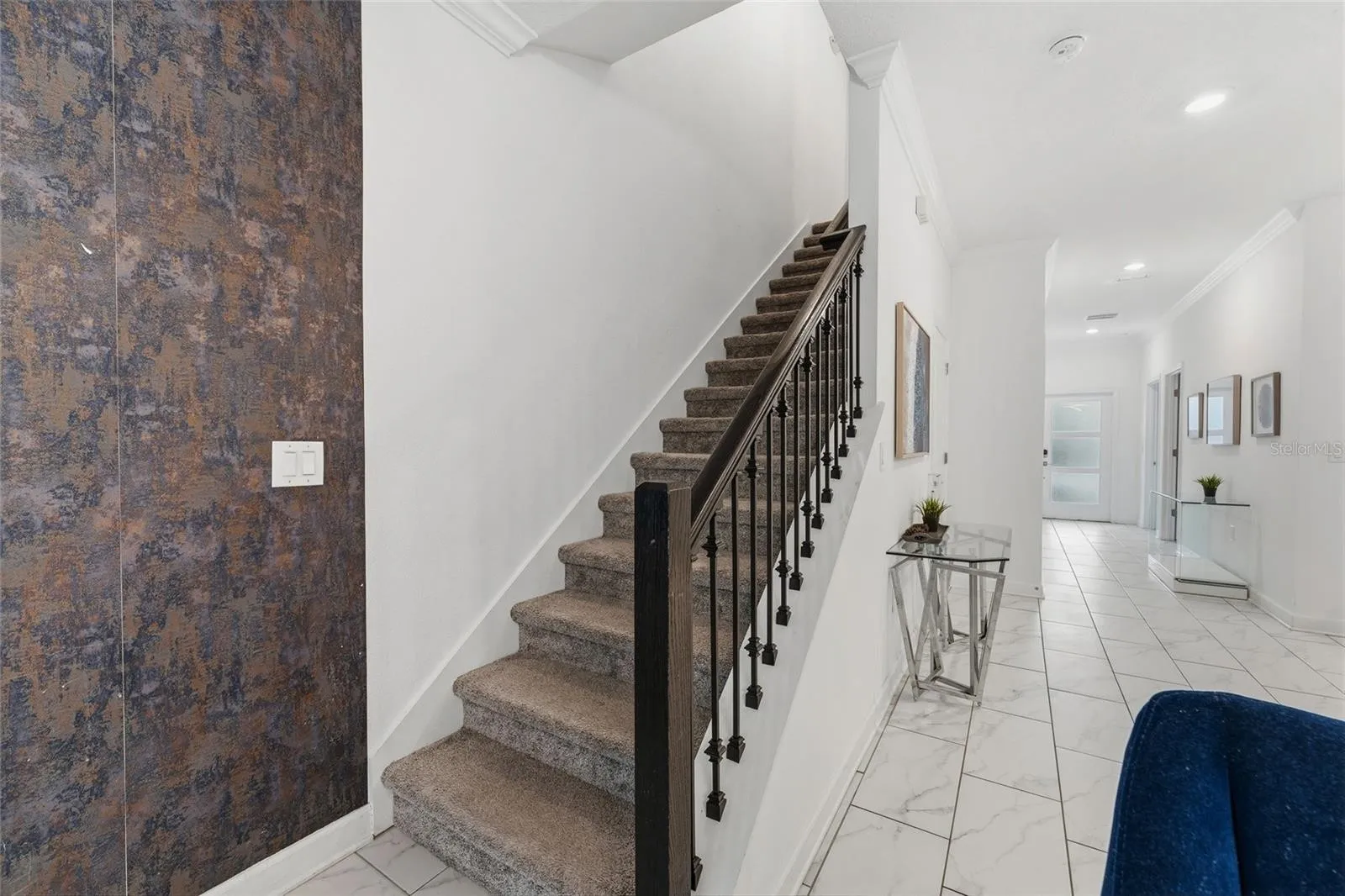 Slide show image of the Orlando Florida Home for Sale 12