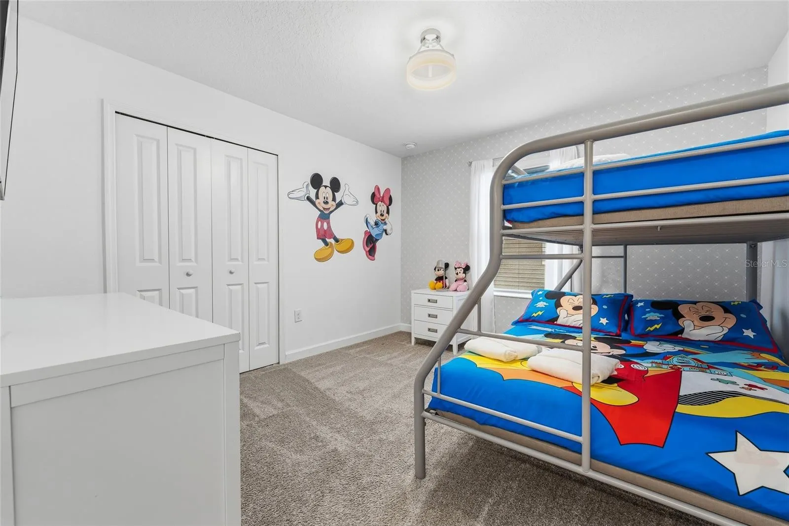 Slide show image of the Orlando Florida Home for Sale 18