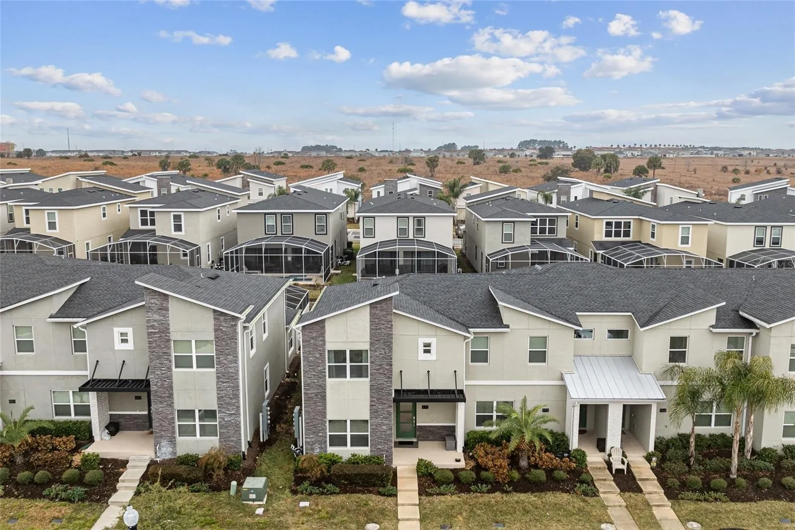 Slide show image of the Orlando Florida Home for Sale 31