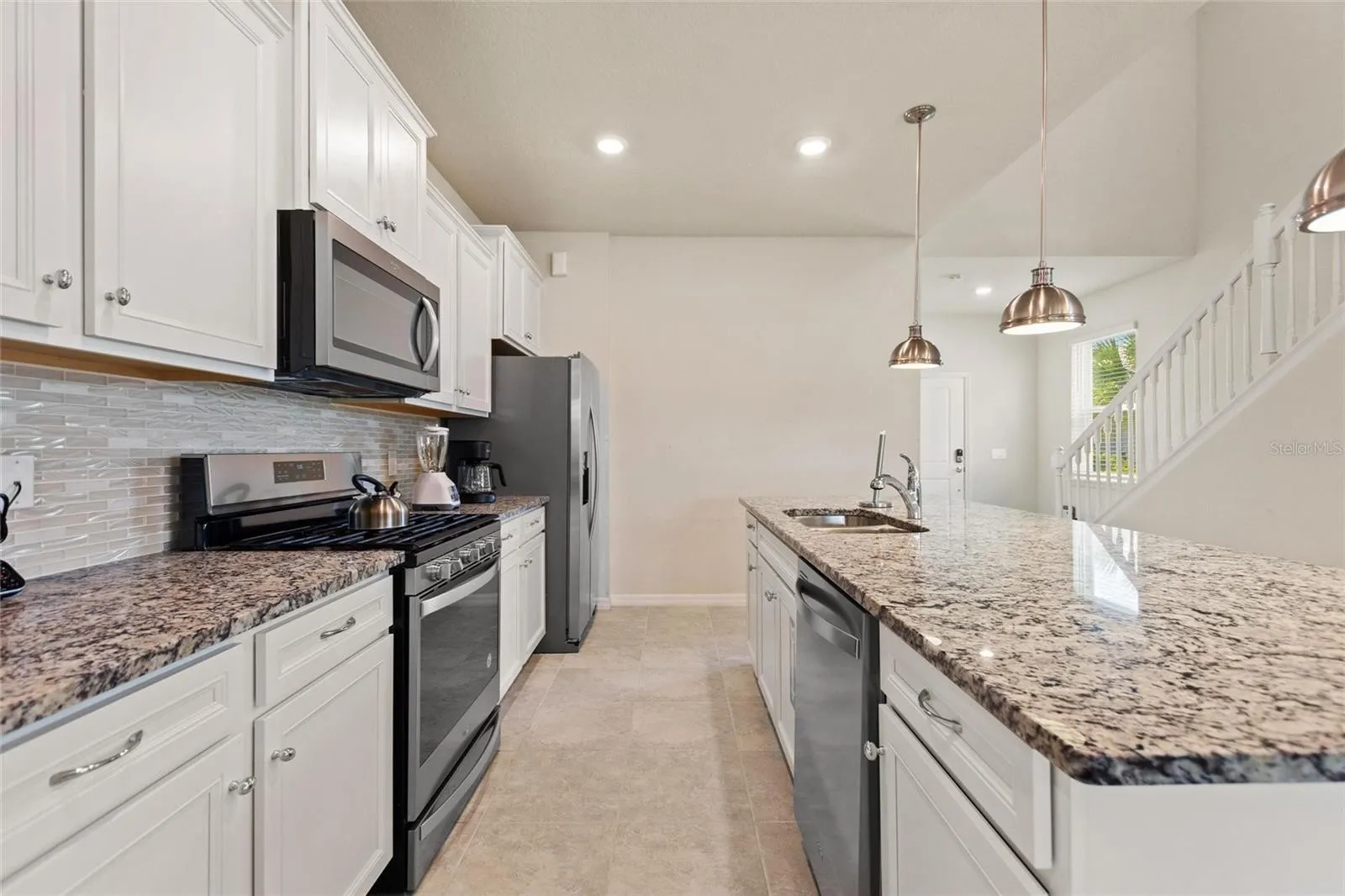 Slide show image of the Orlando Florida Home for Sale 08