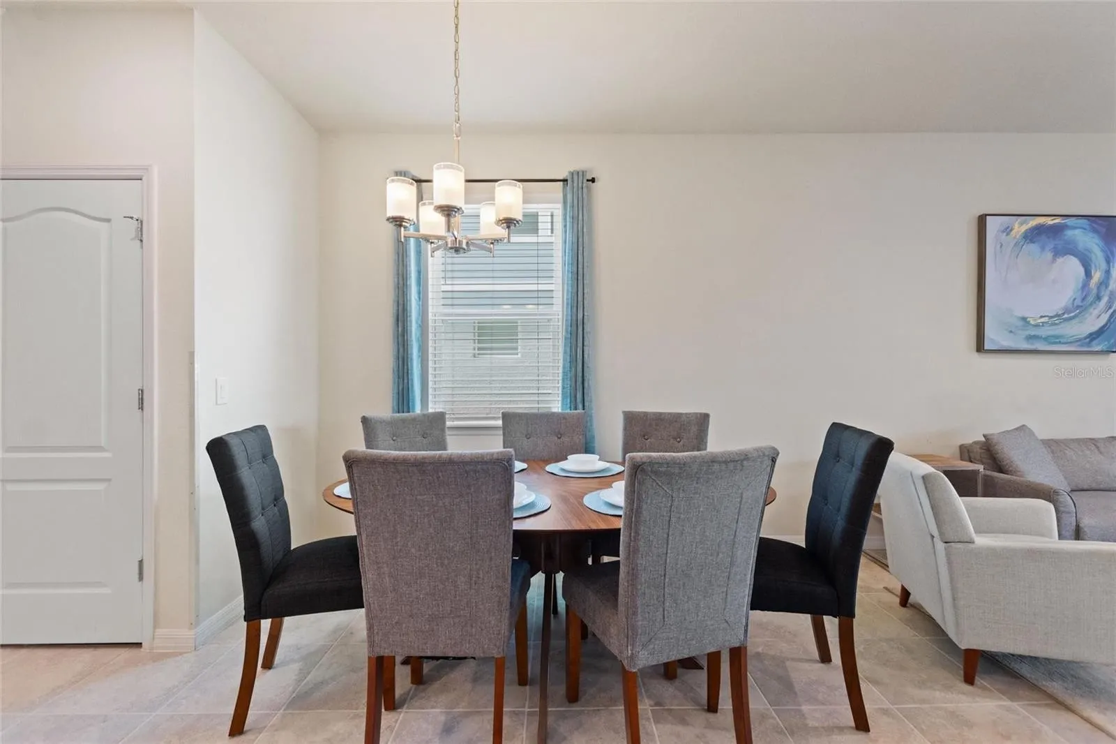 Slide show image of the Orlando Florida Home for Sale 11
