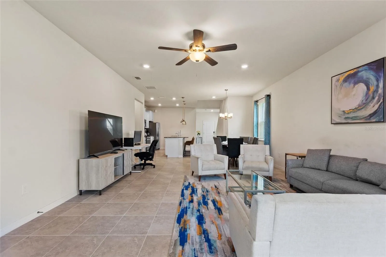 Slide show image of the Orlando Florida Home for Sale 15