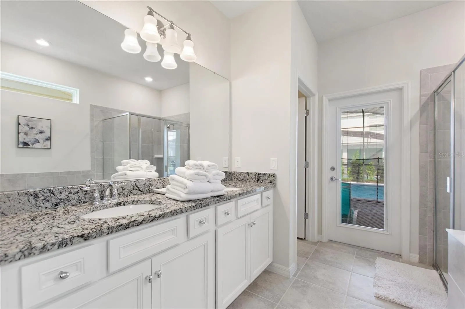 Slide show image of the Orlando Florida Home for Sale 19