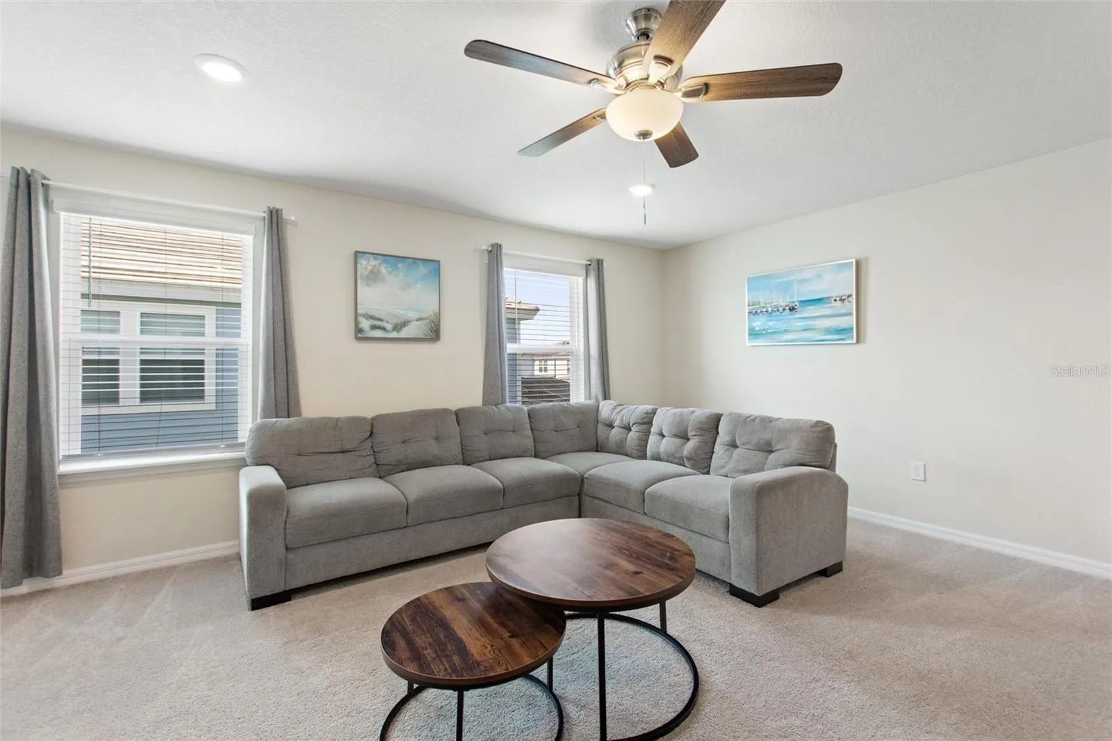 Slide show image of the Orlando Florida Home for Sale 23