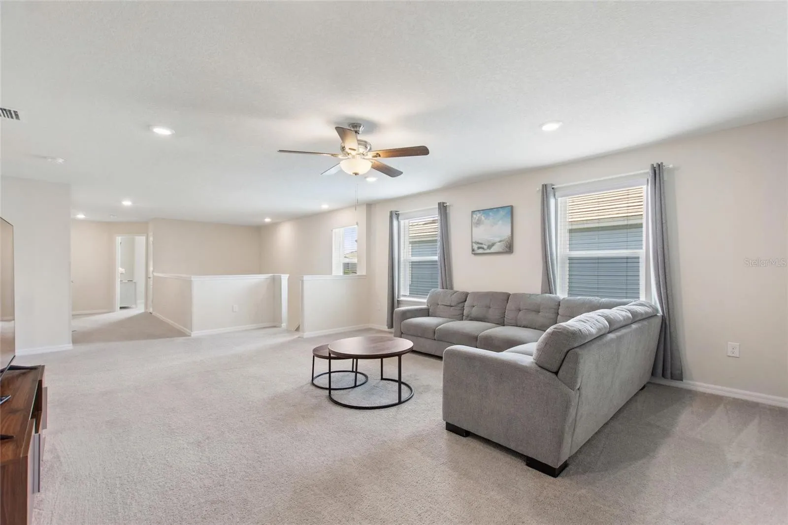 Slide show image of the Orlando Florida Home for Sale 24