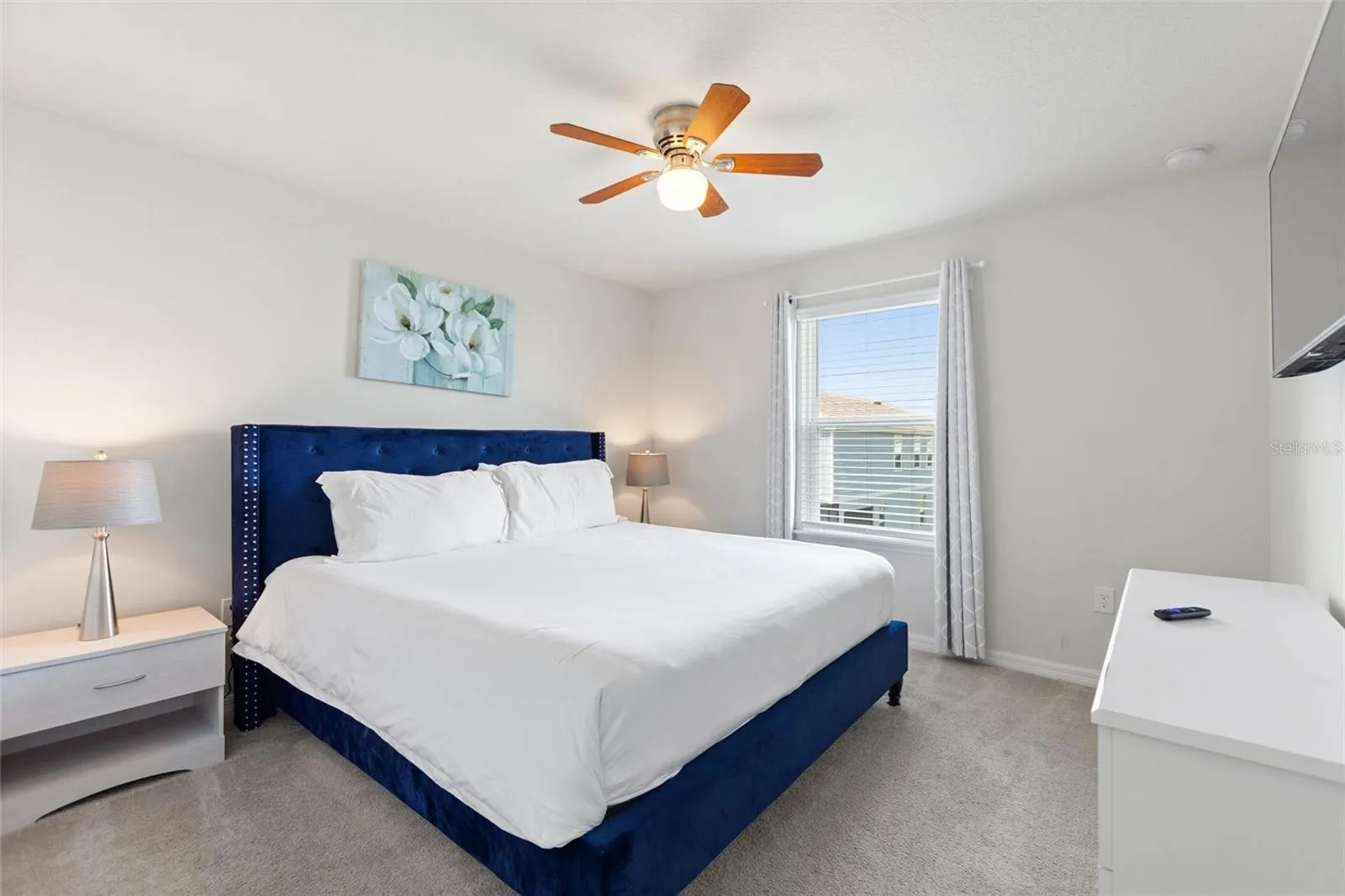 Slide show image of the Orlando Florida Home for Sale 25