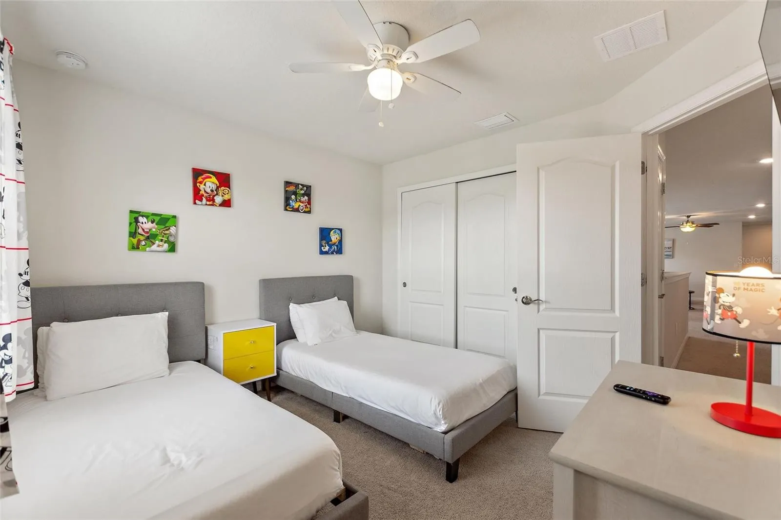 Slide show image of the Orlando Florida Home for Sale 40