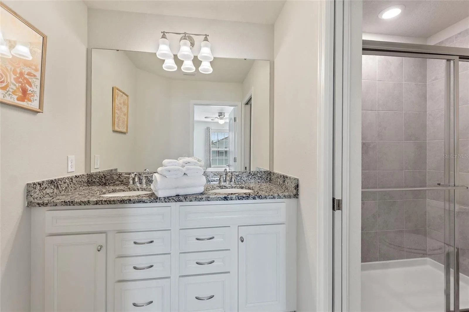 Slide show image of the Orlando Florida Home for Sale 45