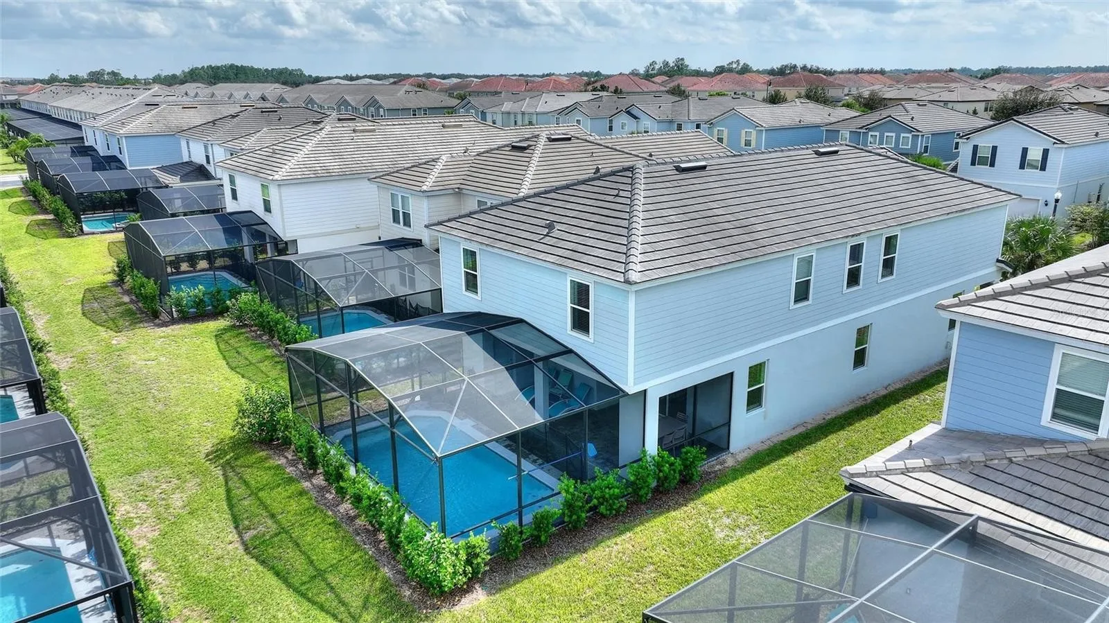 Slide show image of the Orlando Florida Home for Sale 57